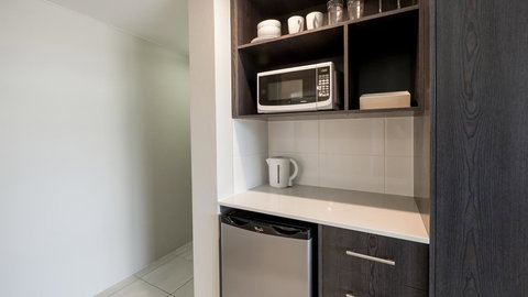 Sunshine Tower Hotel - Accommodation Redcliffe 8