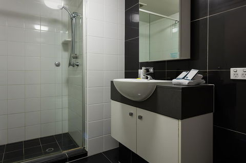 Oxygen Apartments - Accommodation Redcliffe 5