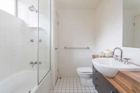 Oxygen Apartments - Accommodation Redcliffe 24