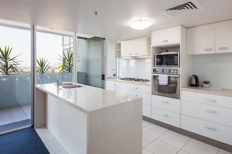 Oxygen Apartments - Accommodation Redcliffe 4