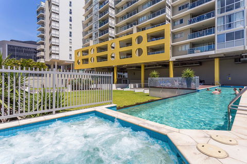 Oxygen Apartments - Accommodation Redcliffe 8