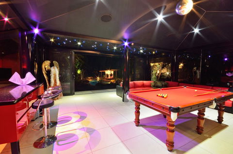 Misty Mountains Rainforest Retreat - Accommodation Redcliffe 6