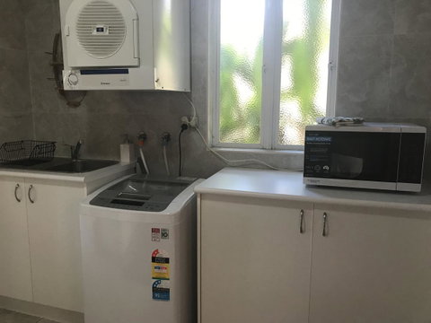 Taj On Byrnes - Private Luxury Apartment Mareeba - Accommodation Redcliffe 12