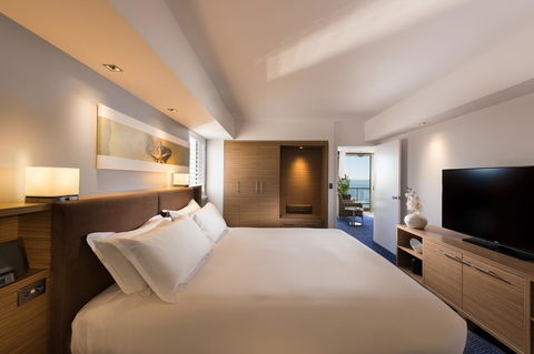 Sofitel Gold Coast Broadbeach - Accommodation Redcliffe 5