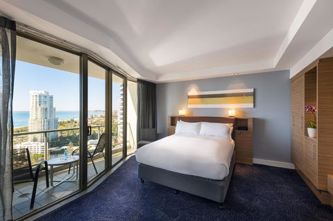 Sofitel Gold Coast Broadbeach - Accommodation Redcliffe 8