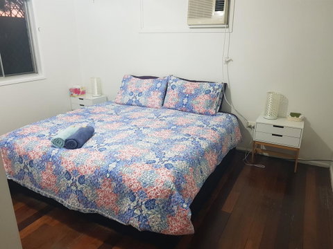 Highland House - Accommodation Redcliffe 16