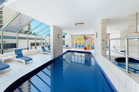 Beachcomber Holiday Apartment - Accommodation Redcliffe 17