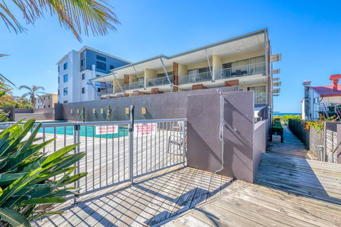 On The Beach Resort Bribie Island - Accommodation Redcliffe 2