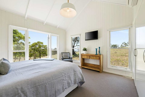 Hollow Tree Farm - Accommodation Redcliffe 3