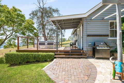 Hollow Tree Farm - Accommodation Redcliffe 0