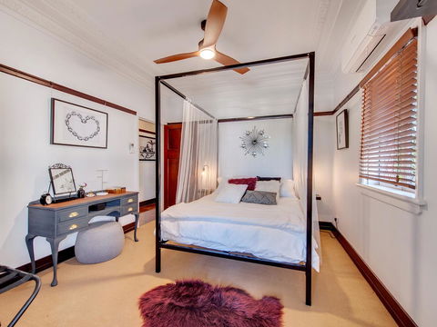 Anville Court - Accommodation Redcliffe 8