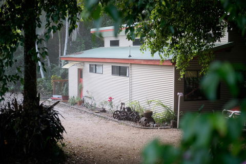 Sharlynn By The River - Accommodation Redcliffe 17