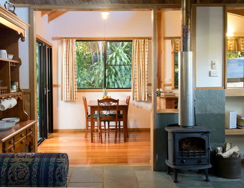 Sharlynn By The River - Accommodation Redcliffe 42