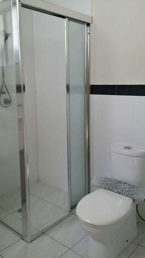 Sutton's Beach Unit - Accommodation Redcliffe 12