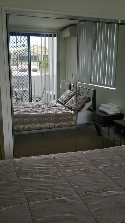 Sutton's Beach Unit - Accommodation Redcliffe 9