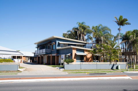 Pale Pacific Holiday Units - Accommodation Redcliffe 1