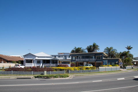 Pale Pacific Holiday Units - Accommodation Redcliffe 0
