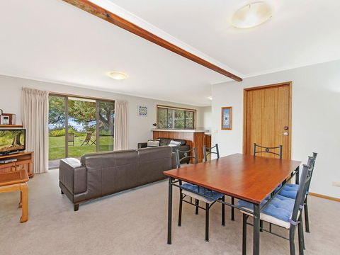 Waters Edge - Accommodation Redcliffe 3