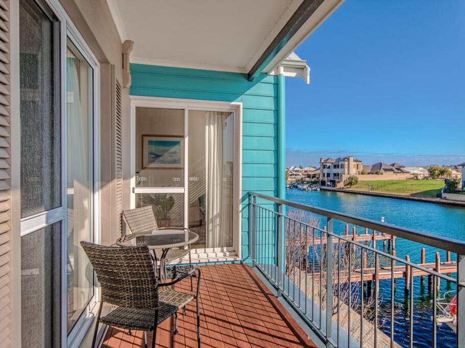 Meadow Springs WA Accommodation Redcliffe