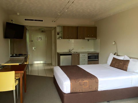 Waters Edge The Strand - Accommodation Redcliffe 1