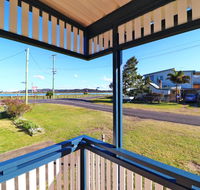Waterside Retreat - Accommodation Redcliffe