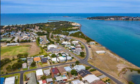 Waterside Retreat - Accommodation Redcliffe 3