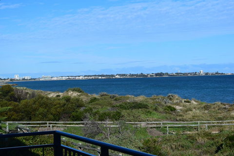 Watersun Beach House - Accommodation Redcliffe 1