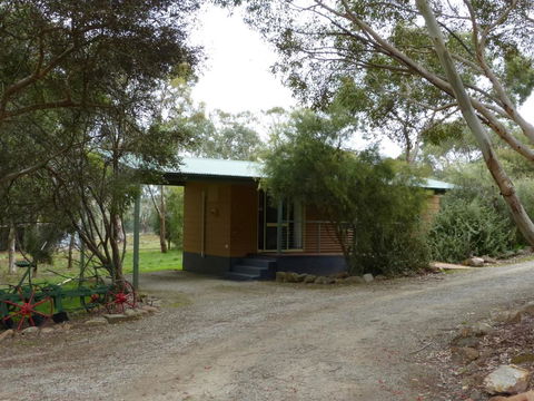 Watervale Retreat - Accommodation Redcliffe 2
