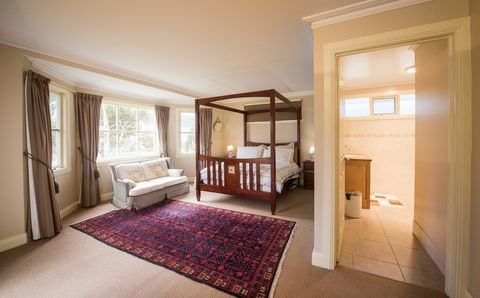 Wattle Grove Homestead Bed & Breakfast - Accommodation Redcliffe 2