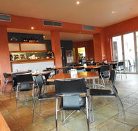 Waves Luxury Suites - Accommodation Redcliffe