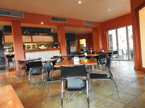 Waves Luxury Suites - Accommodation Redcliffe 0