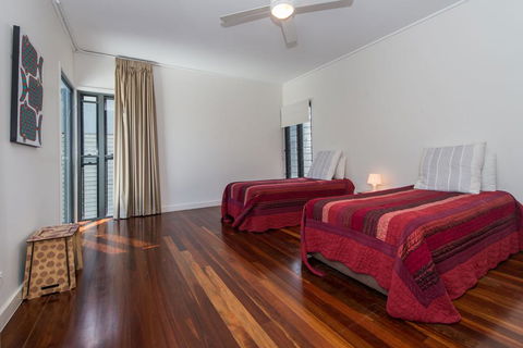 Weetanga - Accommodation Redcliffe 3