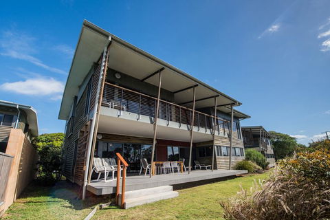 Weetanga - Accommodation Redcliffe 0