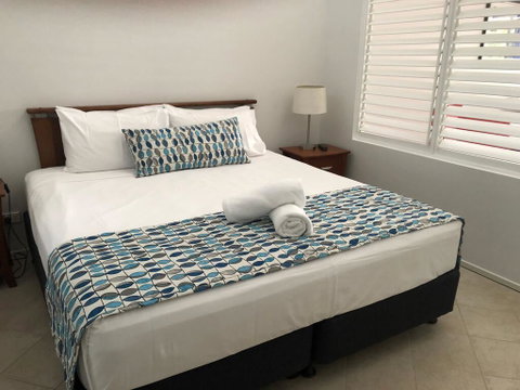 Welcome To The Centre Of Paradise - Accommodation Redcliffe 1