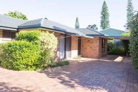Wellington Parade 1/15a, Shelly Beach, Caloundra - Accommodation Redcliffe 1