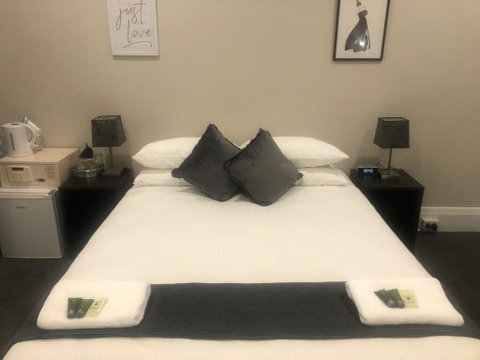 Wentworth Hotel - Accommodation Redcliffe 1