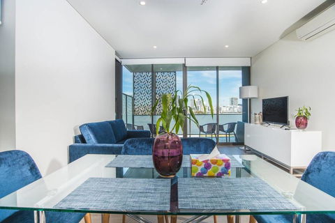Wentworth Point 2Beds1Study2Bath Brand New APT - Accommodation Redcliffe 2