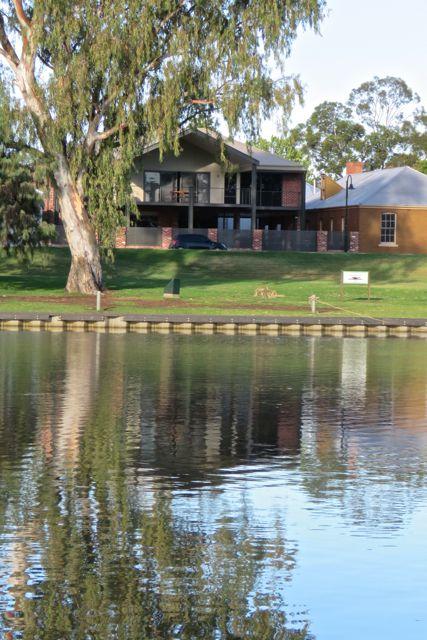 Wentworth Wharf B&B - Accommodation Redcliffe 3