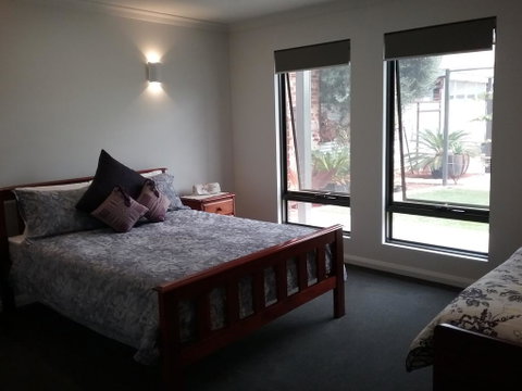 Wentworth Wharf B&B - Accommodation Redcliffe 1