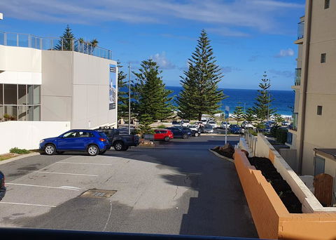 West Beach Lagoon 210 - Amazing Views - Accommodation Redcliffe 2