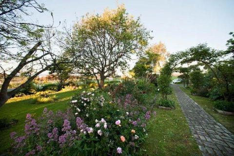Westella Colonial B&B Accommodation - Accommodation Redcliffe 2