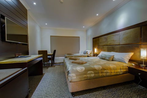 Western Downs Motor Inn - Accommodation Redcliffe 1