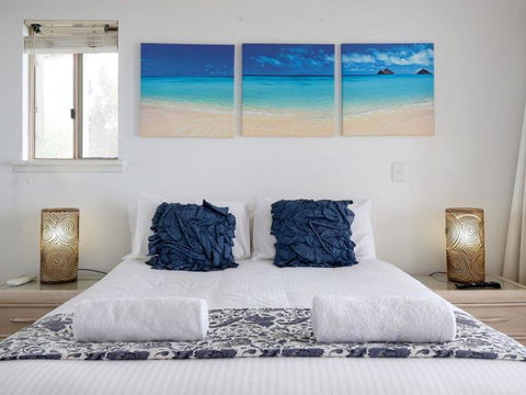 Whale Watch 40 - Accommodation Redcliffe 3