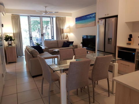 Whalecove Apartments - Accommodation Redcliffe 1