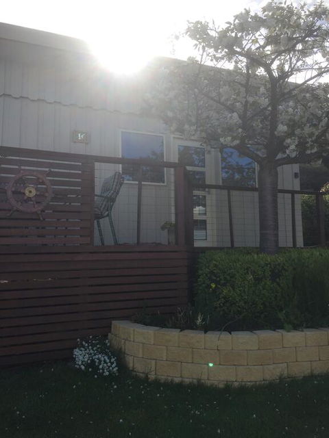 Wheel House Studio - Accommodation Redcliffe 2