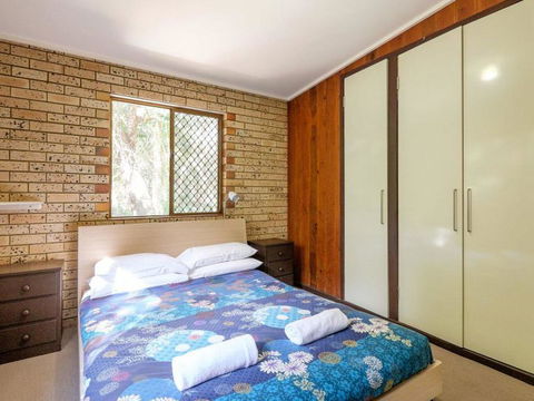 Whispering Trees - Accommodation Redcliffe 3