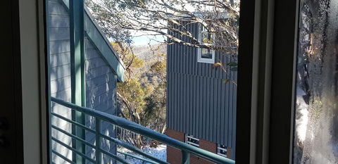 Whistler 1C - Accommodation Redcliffe 1