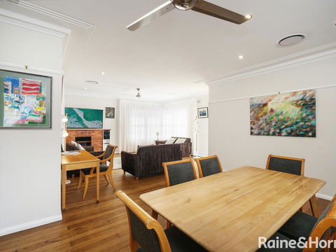 White Beach - 42 Ash Street - Accommodation Redcliffe 1