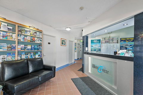 White Crest  Apartments - Accommodation Redcliffe 3