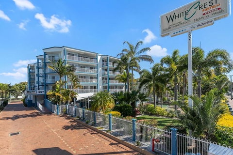 White Crest Luxury Apartments - Accommodation Redcliffe 0